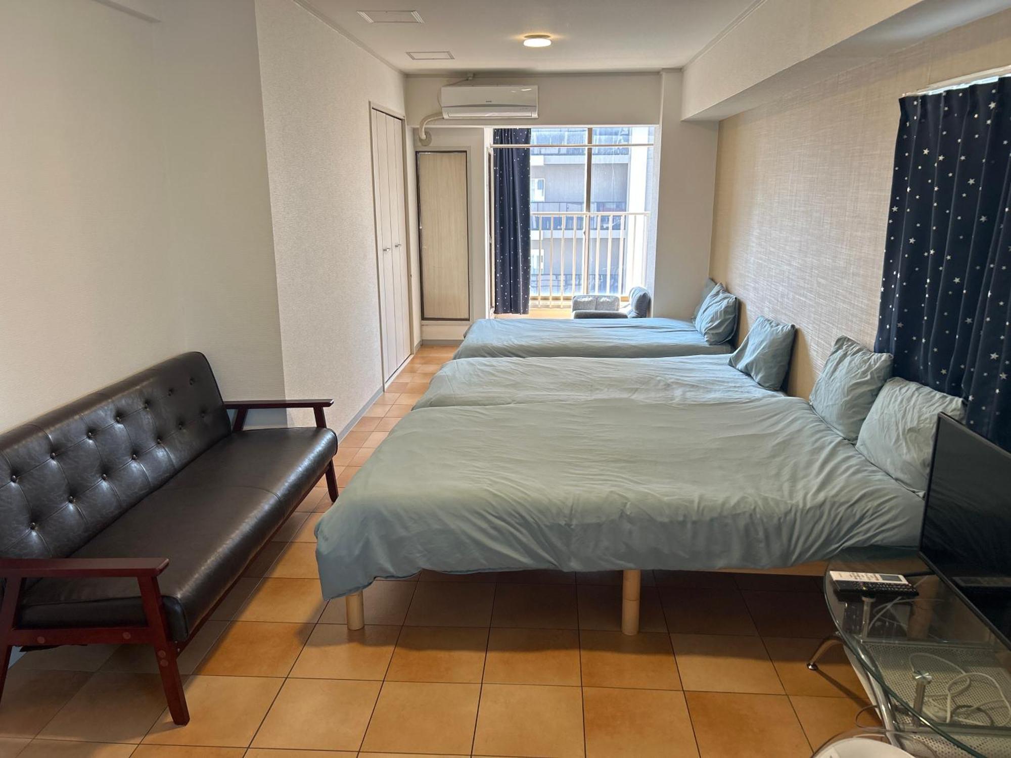 Large Room By Kuromon Market Osaka Exterior photo